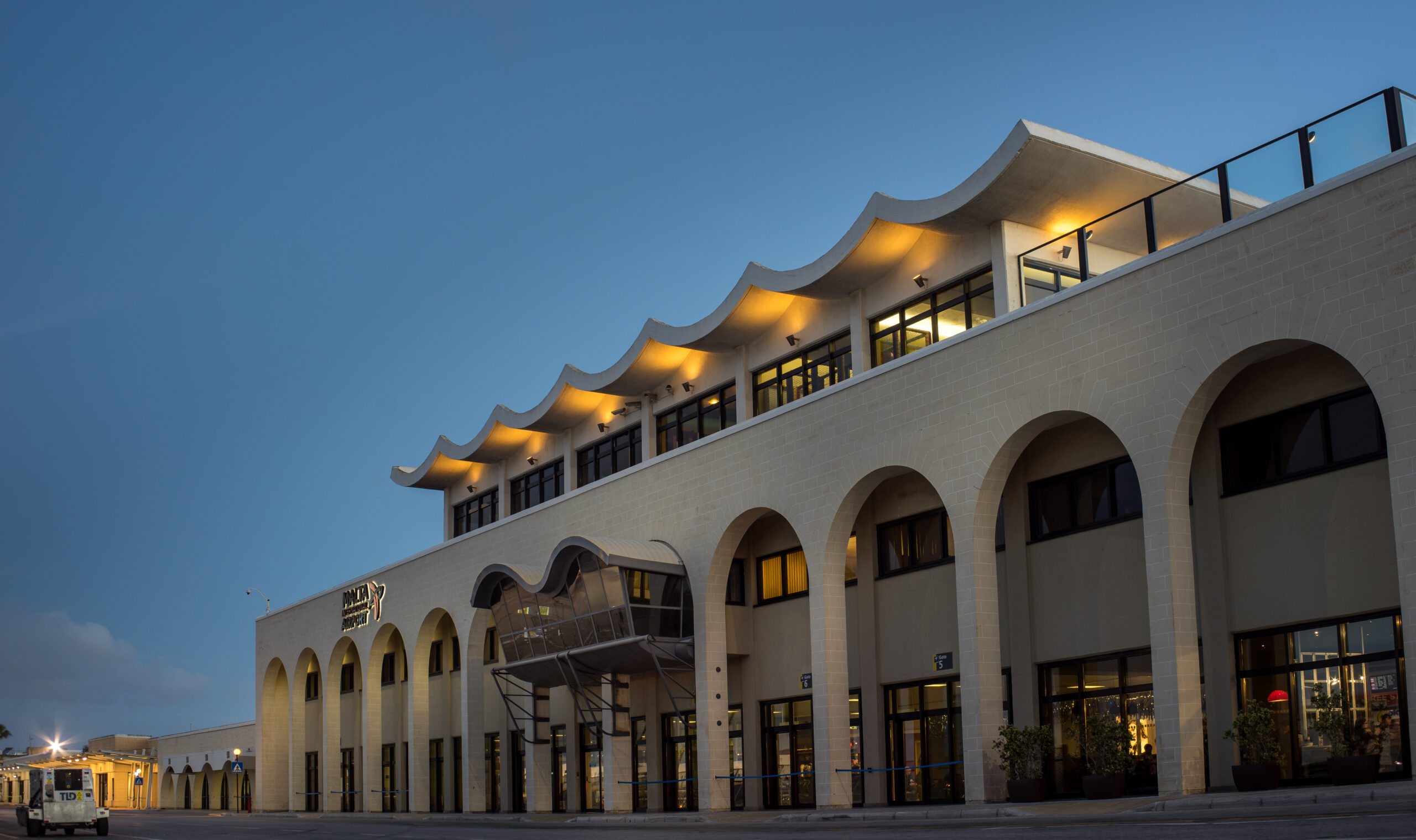 Thumbnail for MIA to operate with less check-in desks between January and March